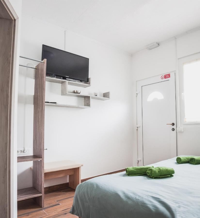 Apartmaji Hrast - Podbela Экстерьер фото